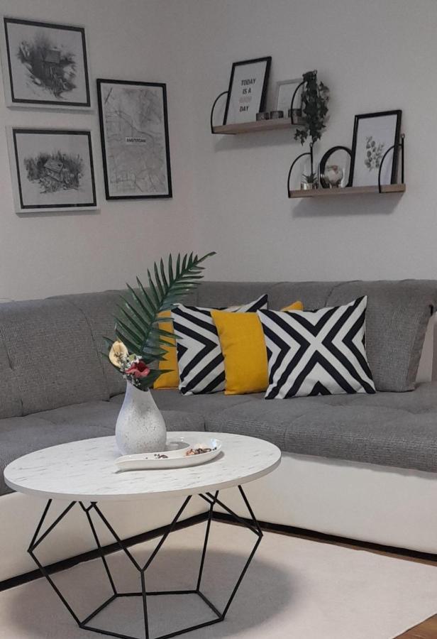 Apartmani Jasmina 2 Bihać Exteriör bild