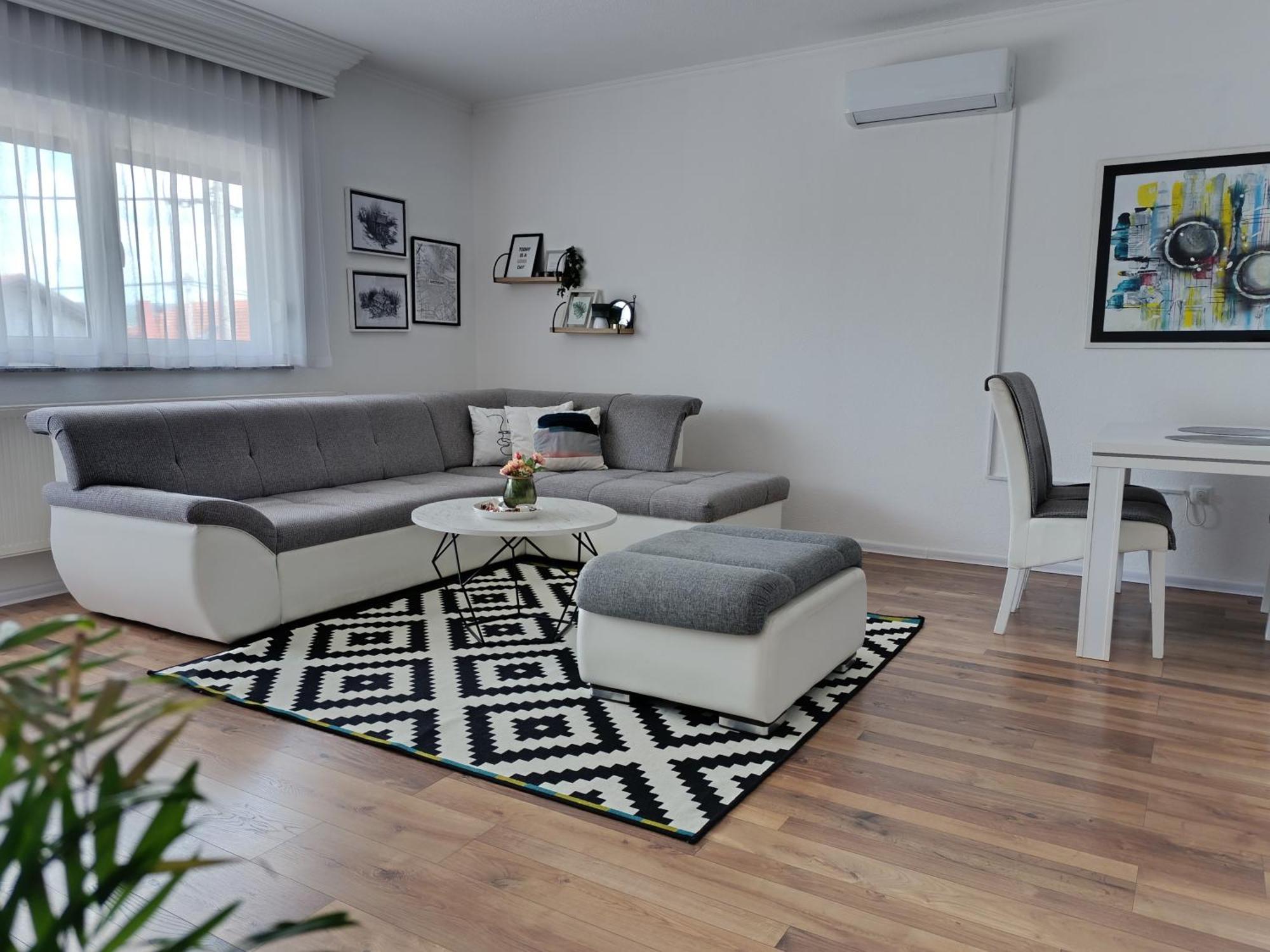 Apartmani Jasmina 2 Bihać Exteriör bild