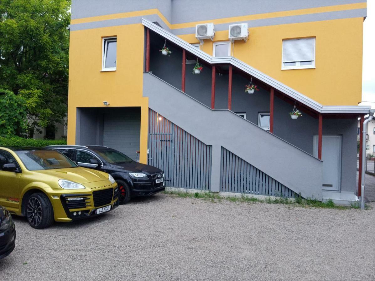 Apartmani Jasmina 2 Bihać Exteriör bild